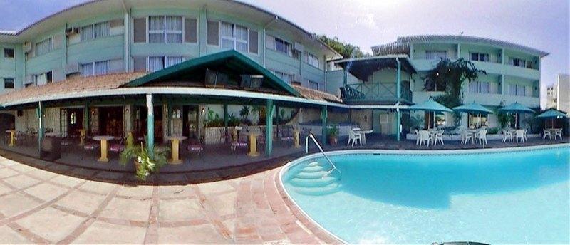 Doctors Cave Beach Hotel Montego Bay Esterno foto