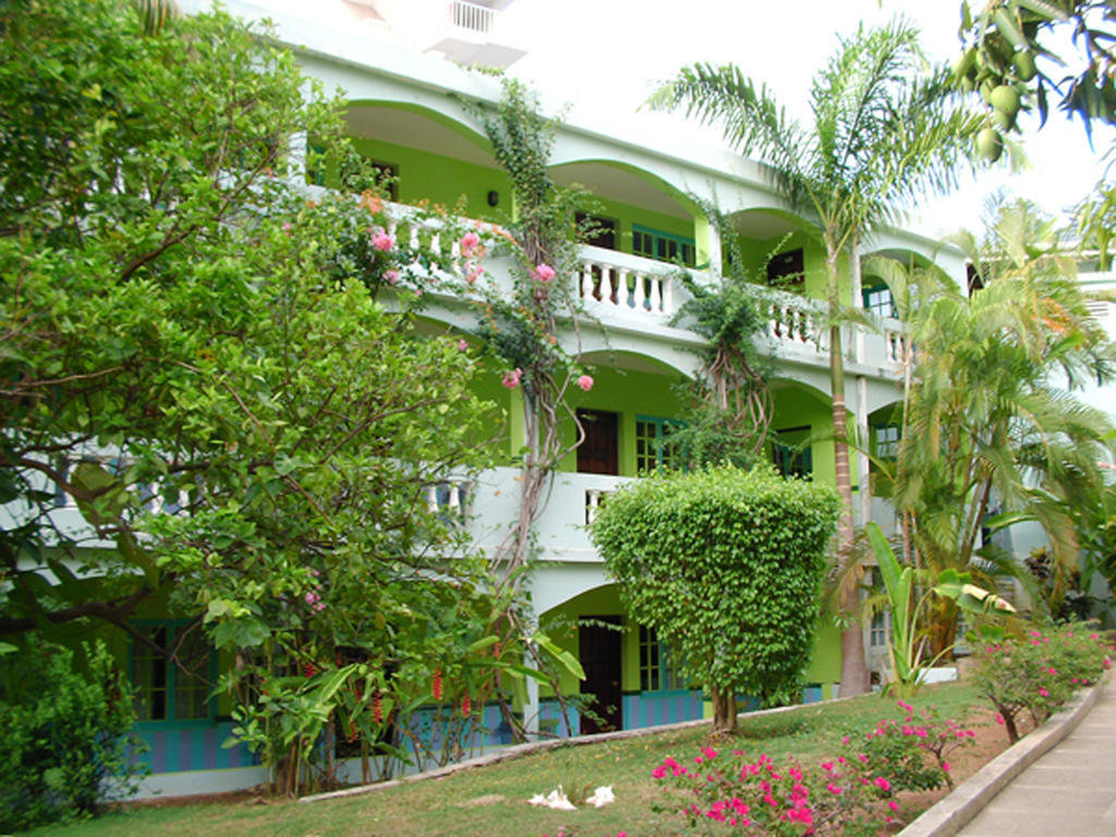 Doctors Cave Beach Hotel Montego Bay Esterno foto