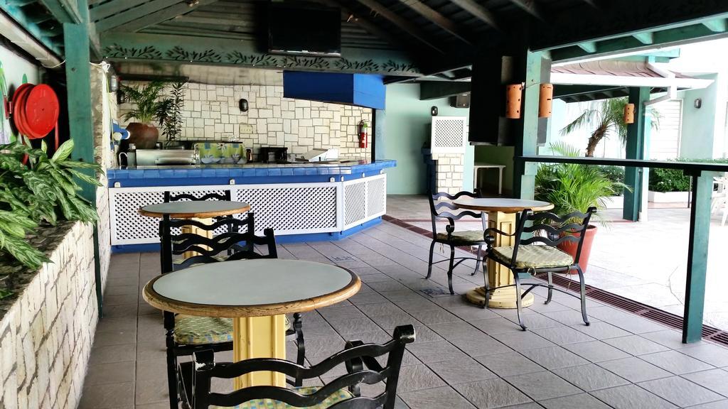 Doctors Cave Beach Hotel Montego Bay Esterno foto