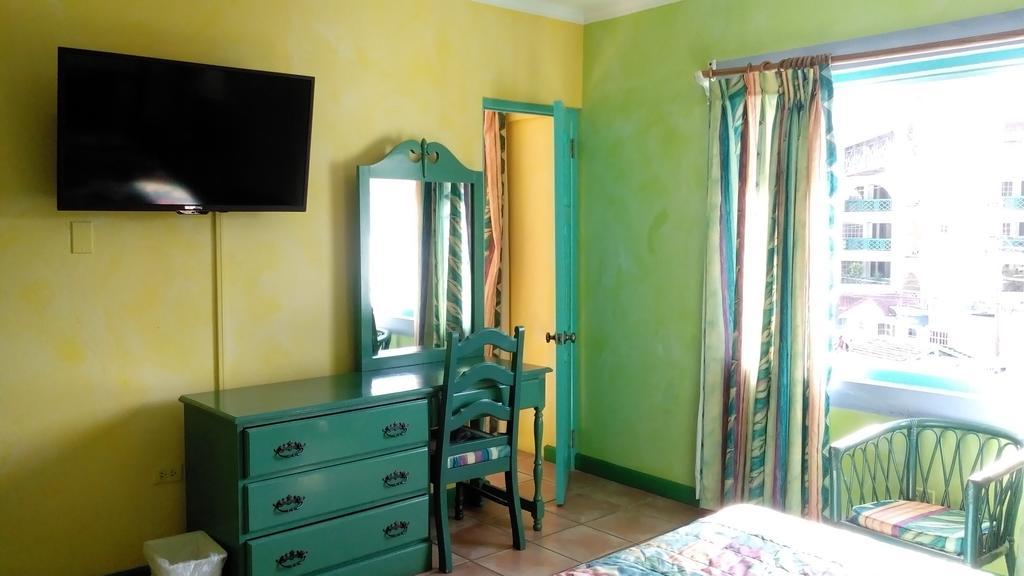 Doctors Cave Beach Hotel Montego Bay Esterno foto