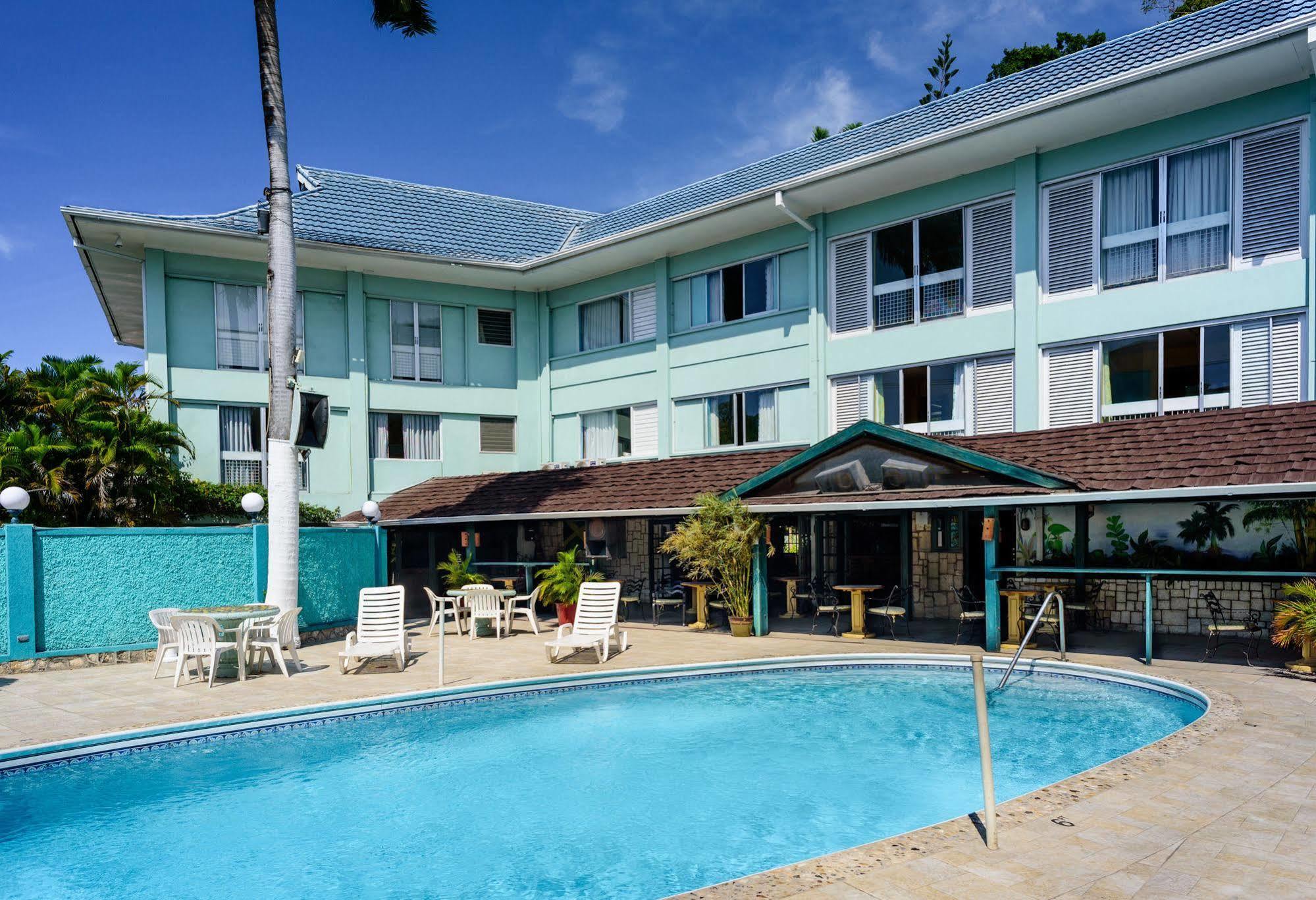 Doctors Cave Beach Hotel Montego Bay Esterno foto